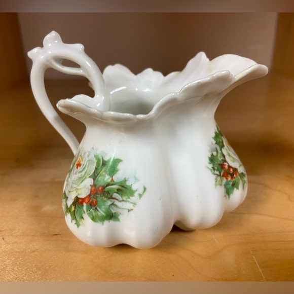 VINTAGE R&S CREAMER FLOWERS DESIGN GERMANY - Picture 3 of 4